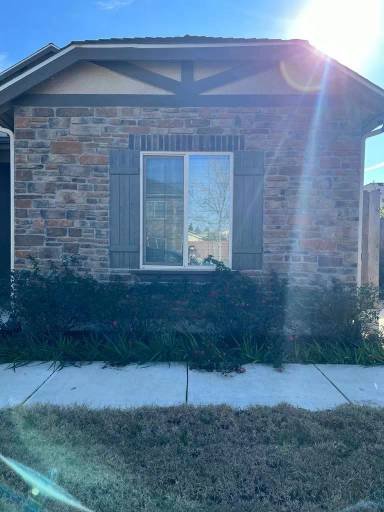 Main picture of 126 Royce Ln