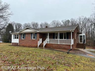 Main picture of 1924 Howardsville Rd