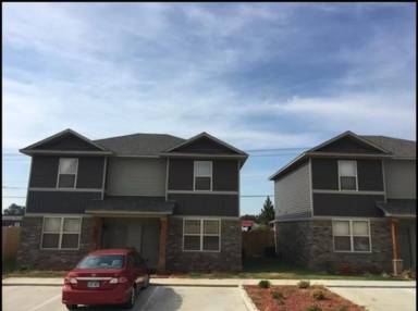 Main picture of 3503 S 66th St