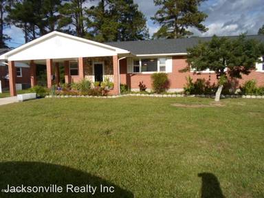 Main picture of 111 Armstrong Dr