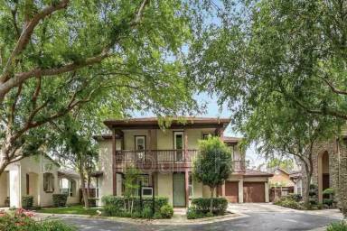 Main picture of 319 W Viento St