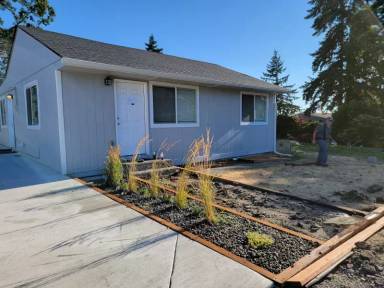 Main picture of 3004 S 80th St