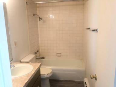Main picture of 110 College Park Ct