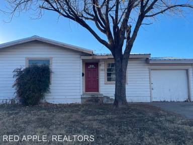 Main picture of 1302 S La Salle Dr