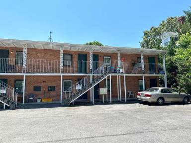 Main picture of 370 Highland Ave SW - 9