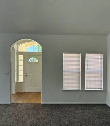 Main picture of 1464 Tulip St