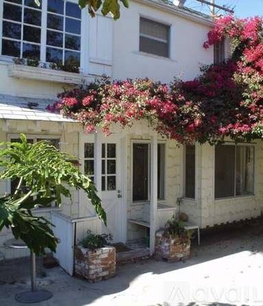 Main picture of 919 N La Jolla Ave