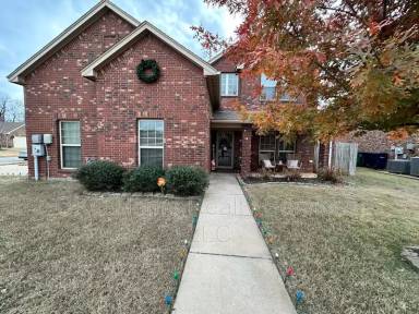 Main picture of 11000 SW 38 Cir