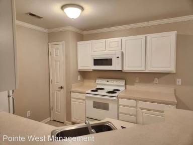 Main picture of 305 N Knollwood Dr