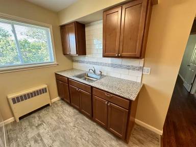 Main picture of 1521 Sutton Ave