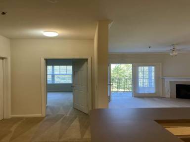 Main picture of 300 Vista Lake Dr