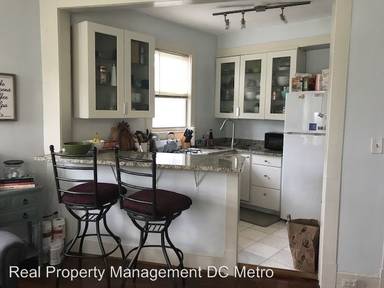 Main picture of 821 Maryland Ave NE