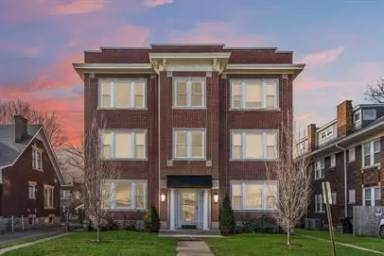 Main picture of 262 Kalmia Ave