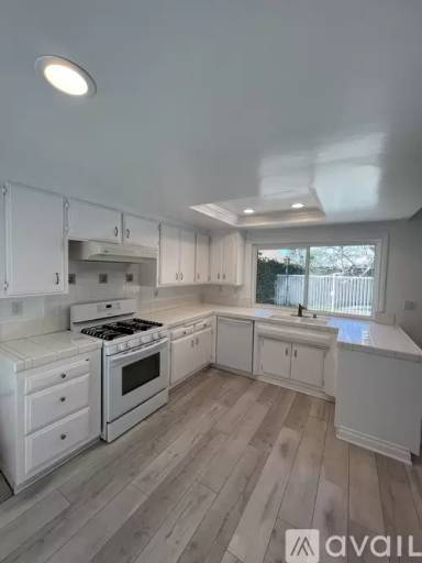 Main picture of 15862 Caltech Cir