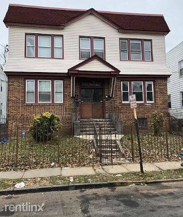Main picture of 311 Vermont Ave