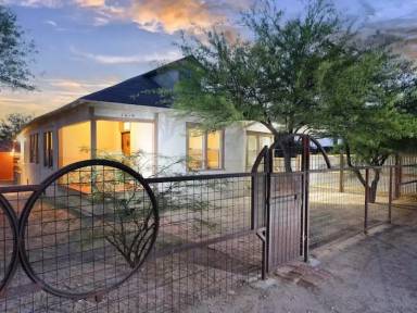 Main picture of 1615 N Santa Rita Ave