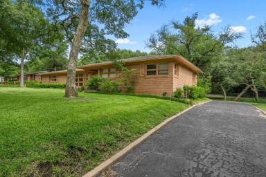 Main picture of 7808 Delhi Rd