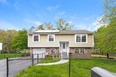 Main picture of 524 Larch Ave