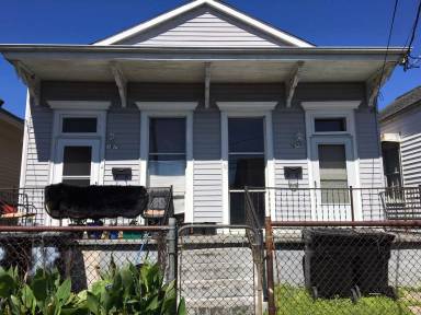 Main picture of 1679 Paul Morphy St