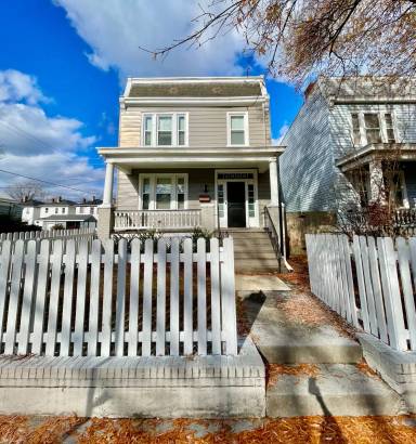 Main picture of 1500 Oakwood Ave