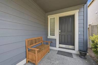 Main picture of 1229 92nd Ave NE