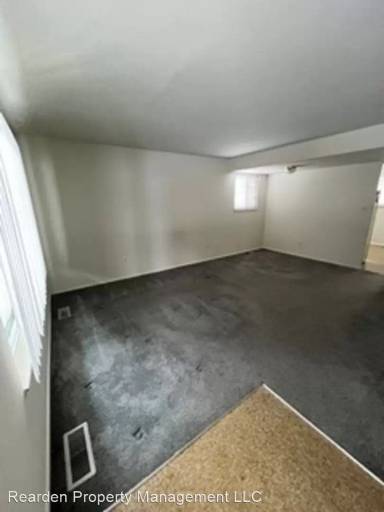 Main picture of 71 E Sprague Rd