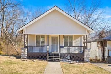 Main picture of 4429 Highland Ave
