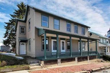 Main picture of 135 S Main