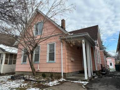 Main picture of 62 Sterling St