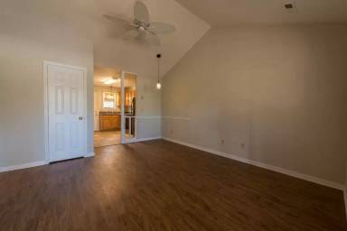Main picture of 6001 Spanish Oak Rd