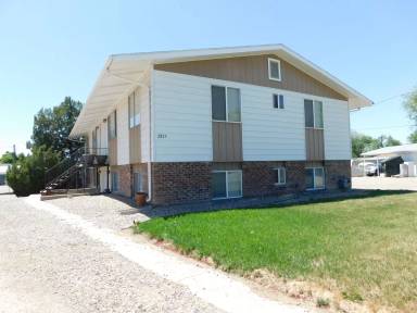Main picture of 2855 Elm Cir