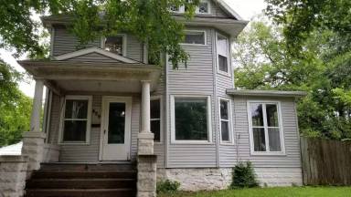 Main picture of 403 Baltimore St