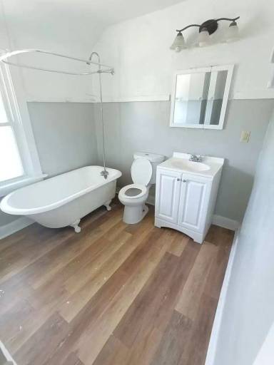 Main picture of 11121 Continental Ave
