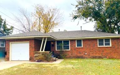 Main picture of 2932 N Vermont Ave
