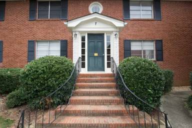 Main picture of 3535 Roswell Rd NE