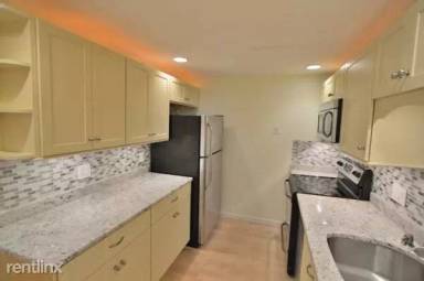 Main picture of 336 Adams St