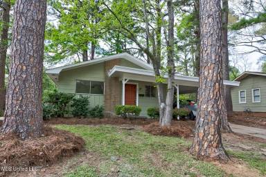 Main picture of 616 N Park Dr