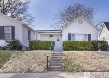 Main picture of 3261 Jasper Park