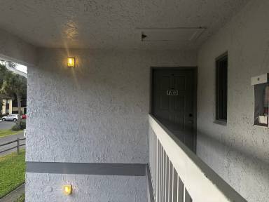 Main picture of 584 Fairways Ln