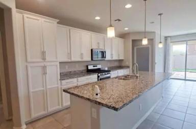 Main picture of 17409 W Eagle Ct