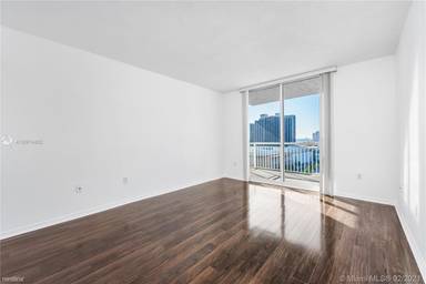 Main picture of 1800 Biscayne Plaza Condo