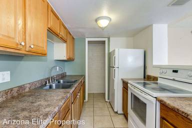Main picture of 4647 E Wood St