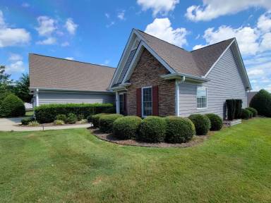 Main picture of 110 Stone Cottage Dr