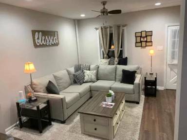 Main picture of 107 Cherry St