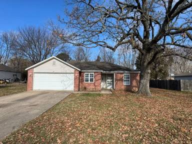 Main picture of 461 Pleasant Tree Pl