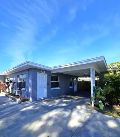 Main picture of 226 N Saturn Ave