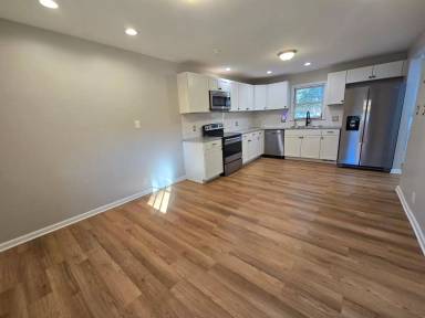 Main picture of 907 Idlewild Dr