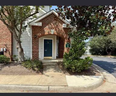 Main picture of 925 Dorchester Pl