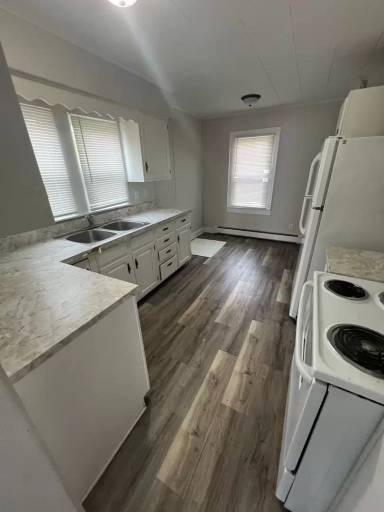 Main picture of 2225 W 7th St