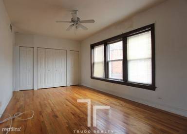 Main picture of 3521-29 N Broadway Apartments